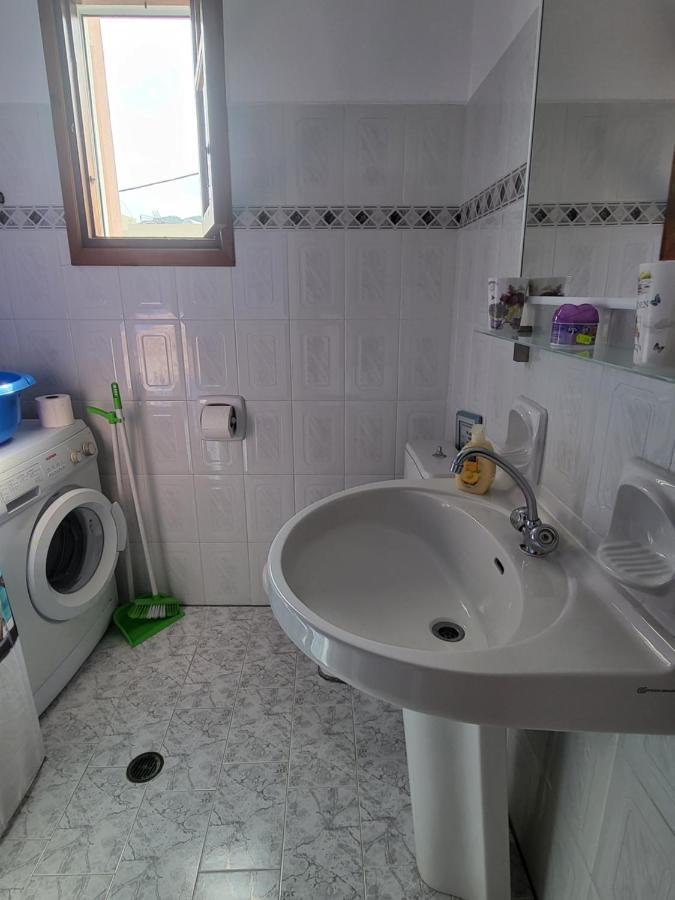 カルパトスRoumeliotis Houseアパートメント エクステリア 写真