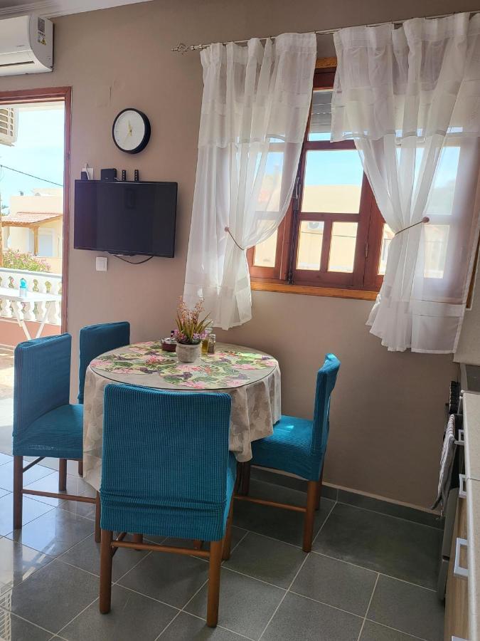 カルパトスRoumeliotis Houseアパートメント エクステリア 写真